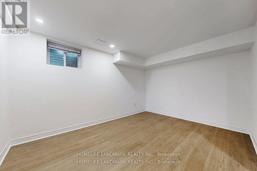 19 English Garden Way, Toronto, Ontario  M2M 4M4 - Photo 28 - C12411005