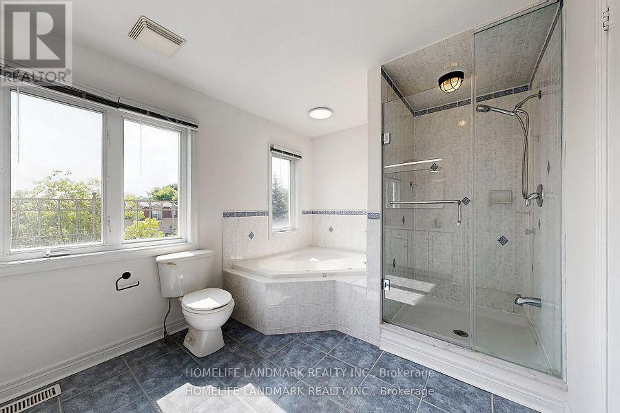 19 English Garden Way, Toronto, Ontario  M2M 4M4 - Photo 27 - C12411005