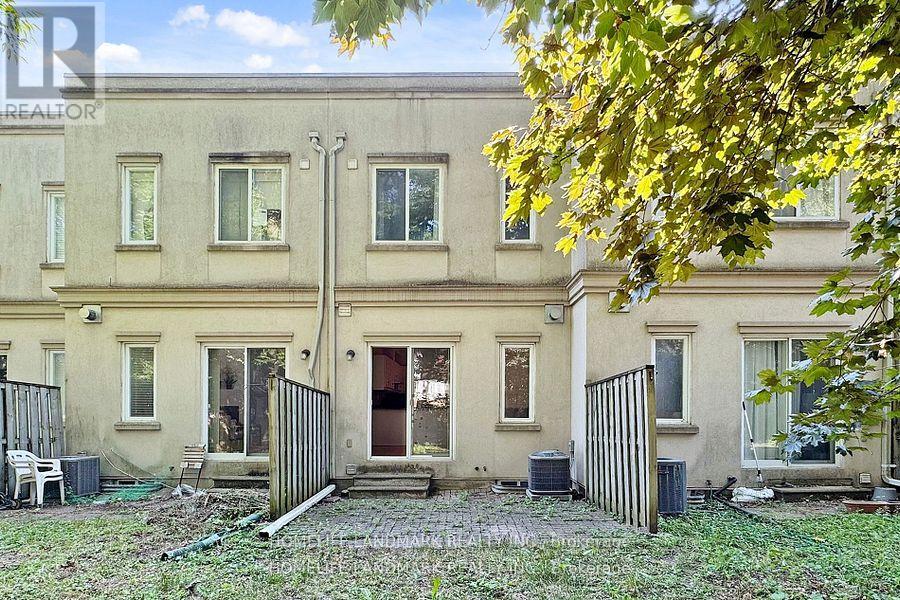 19 English Garden Way, Toronto, Ontario  M2M 4M4 - Photo 33 - C12411005