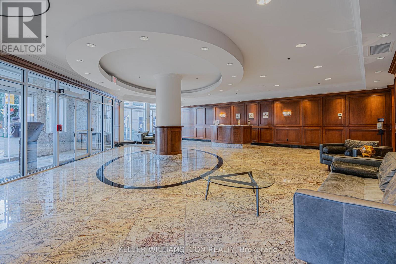 2209 - 195 Besserer Street, Ottawa, Ontario  K1N 0B6 - Photo 3 - X12505078