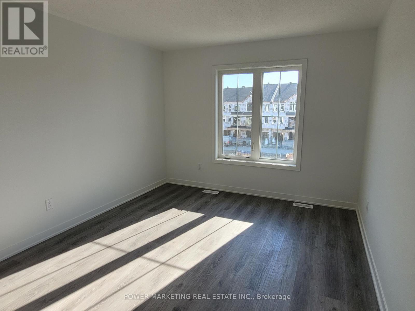 903 Nova Private, Ottawa, Ontario  K2J 7B3 - Photo 7 - X12505142