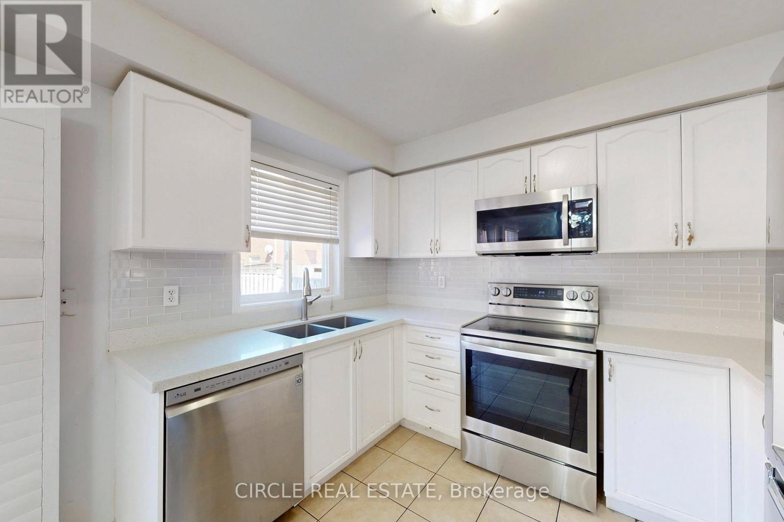 44 Conklin Drive, Brampton, Ontario  L7A 3P5 - Photo 14 - W12432639