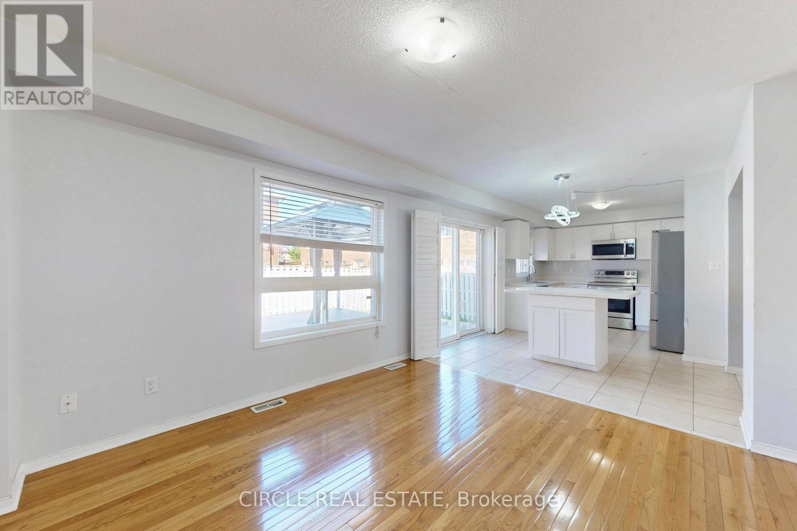 44 Conklin Drive, Brampton, Ontario  L7A 3P5 - Photo 11 - W12432639