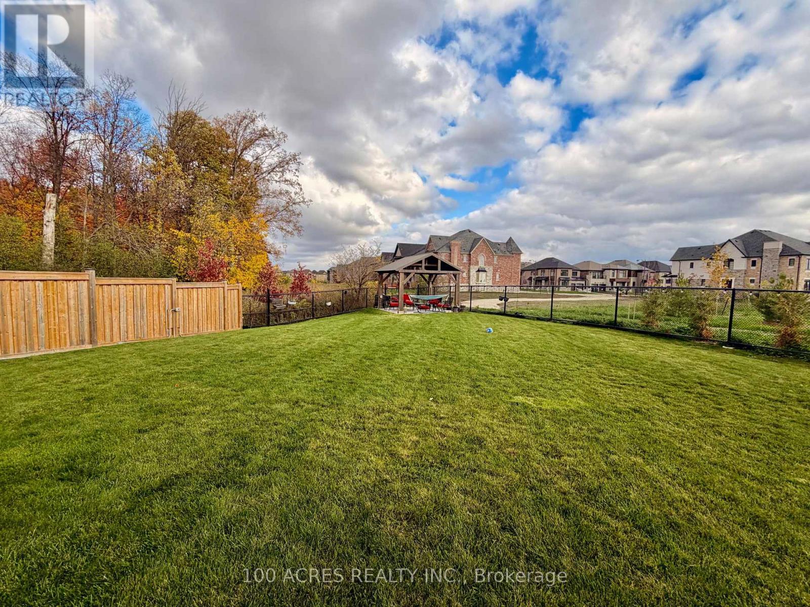 63 Eberly Woods Drive, Caledon, Ontario  L7C 4J3 - Photo 11 - W12504900