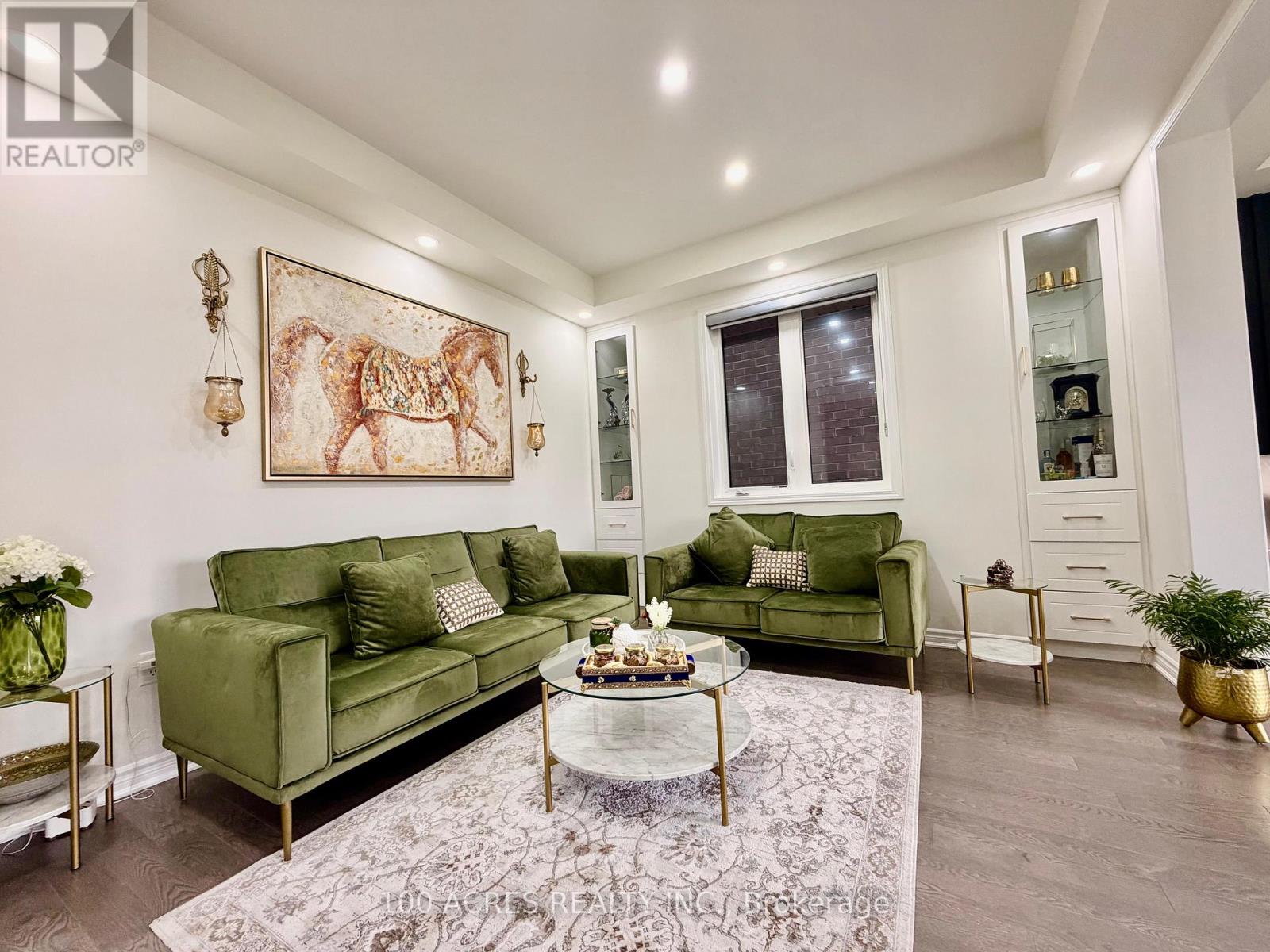 63 Eberly Woods Drive, Caledon, Ontario  L7C 4J3 - Photo 5 - W12504900