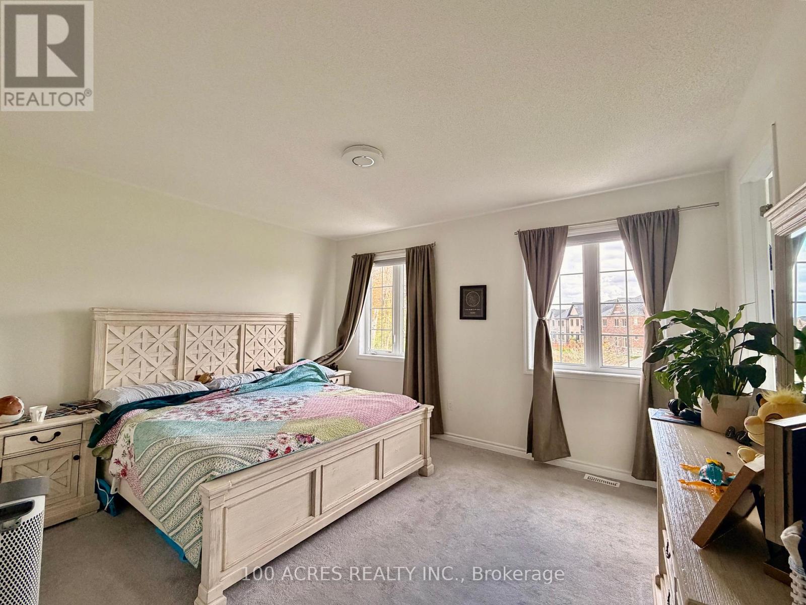 63 Eberly Woods Drive, Caledon, Ontario  L7C 4J3 - Photo 7 - W12504900