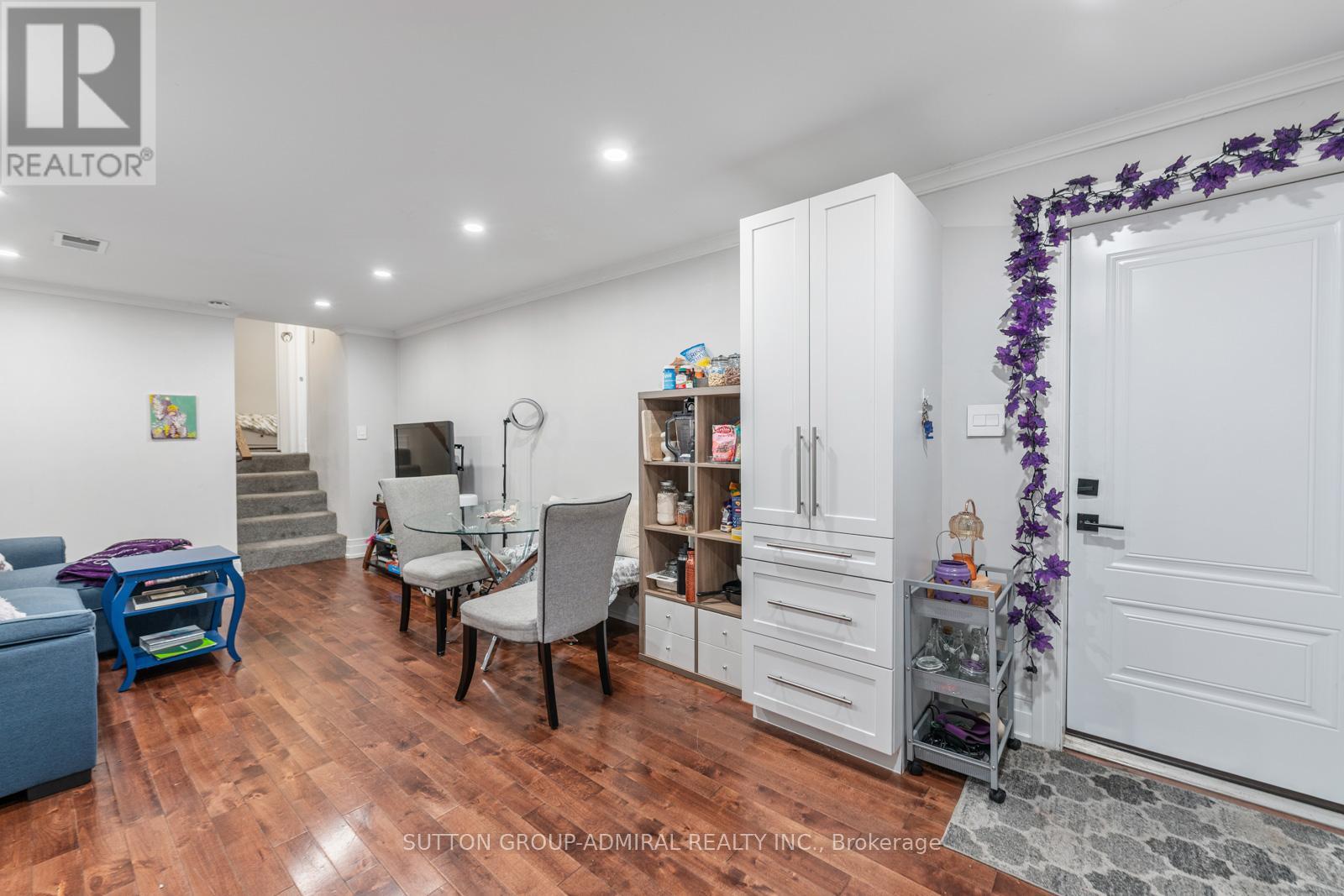 41 Waterford Drive, Toronto, Ontario  M9R 2N5 - Photo 25 - W12504918