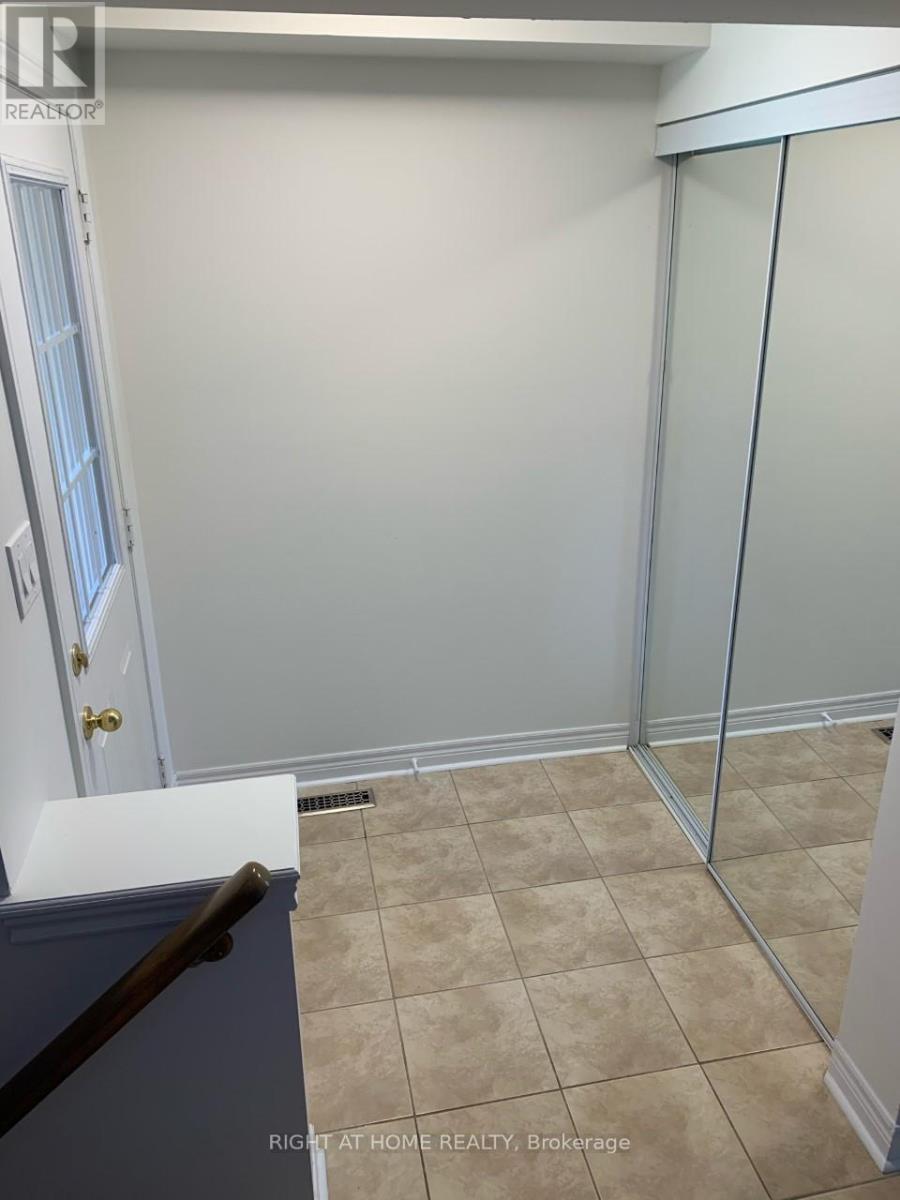 3083 Highbourne Crescent, Oakville, Ontario  L6M 5H1 - Photo 2 - W12504930