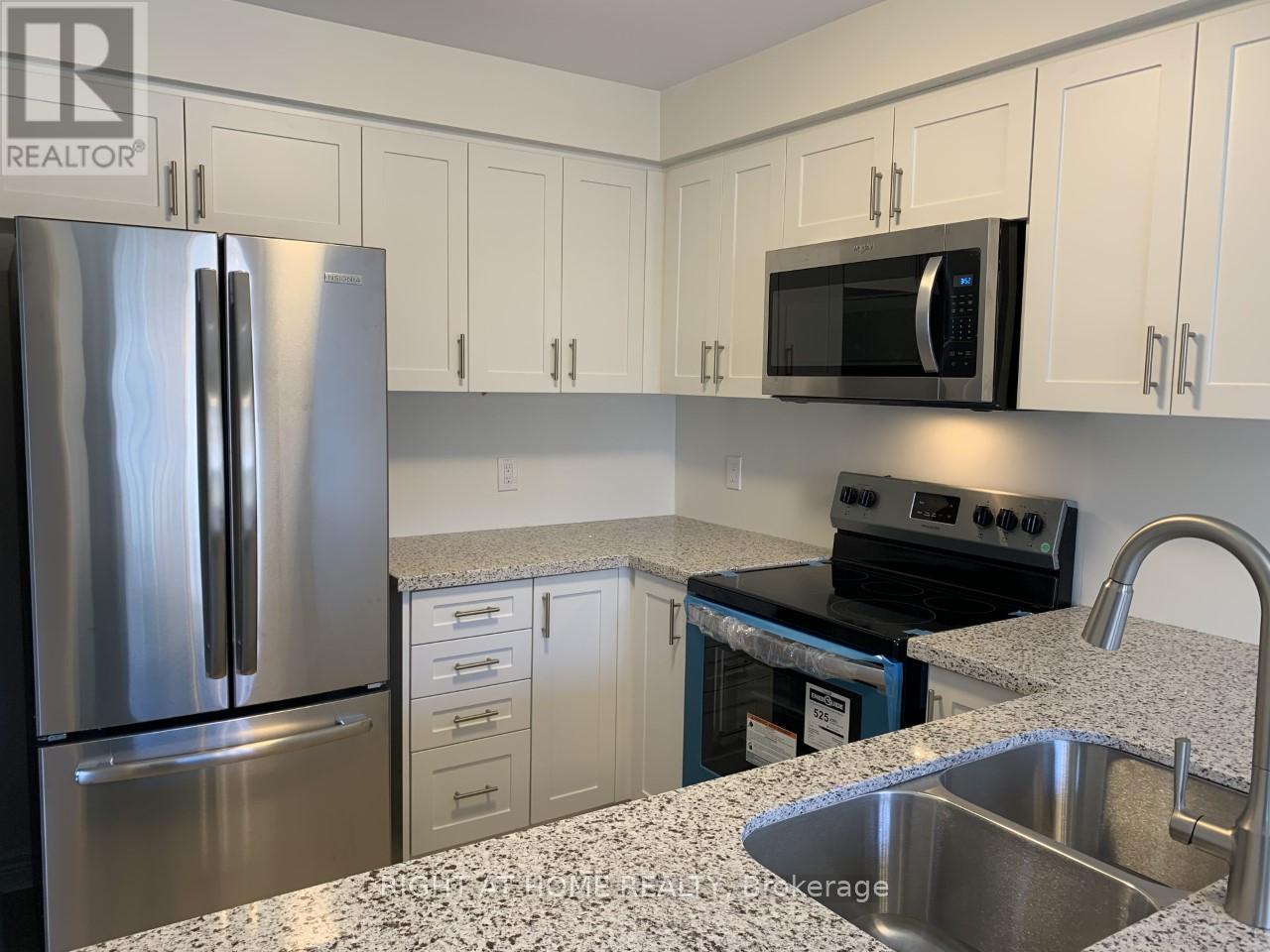 3083 Highbourne Crescent, Oakville, Ontario  L6M 5H1 - Photo 3 - W12504930