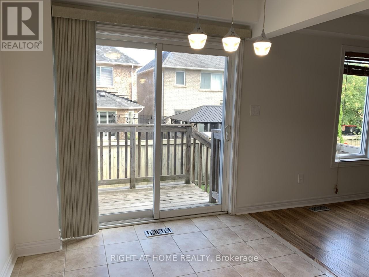 3083 Highbourne Crescent, Oakville, Ontario  L6M 5H1 - Photo 7 - W12504930