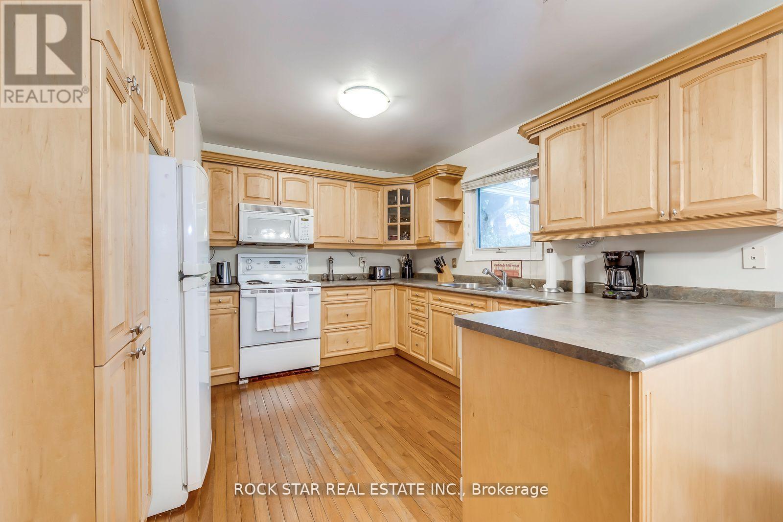 14 Cairnmore Court, Brampton, Ontario  L6Z 1T6 - Photo 14 - W12504934