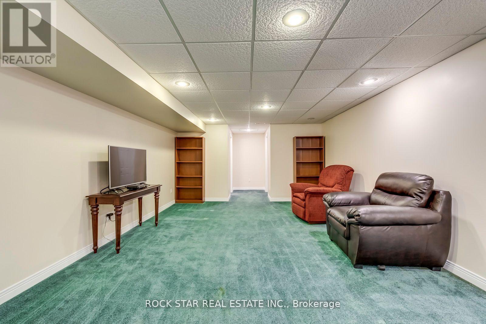 14 Cairnmore Court, Brampton, Ontario  L6Z 1T6 - Photo 32 - W12504934