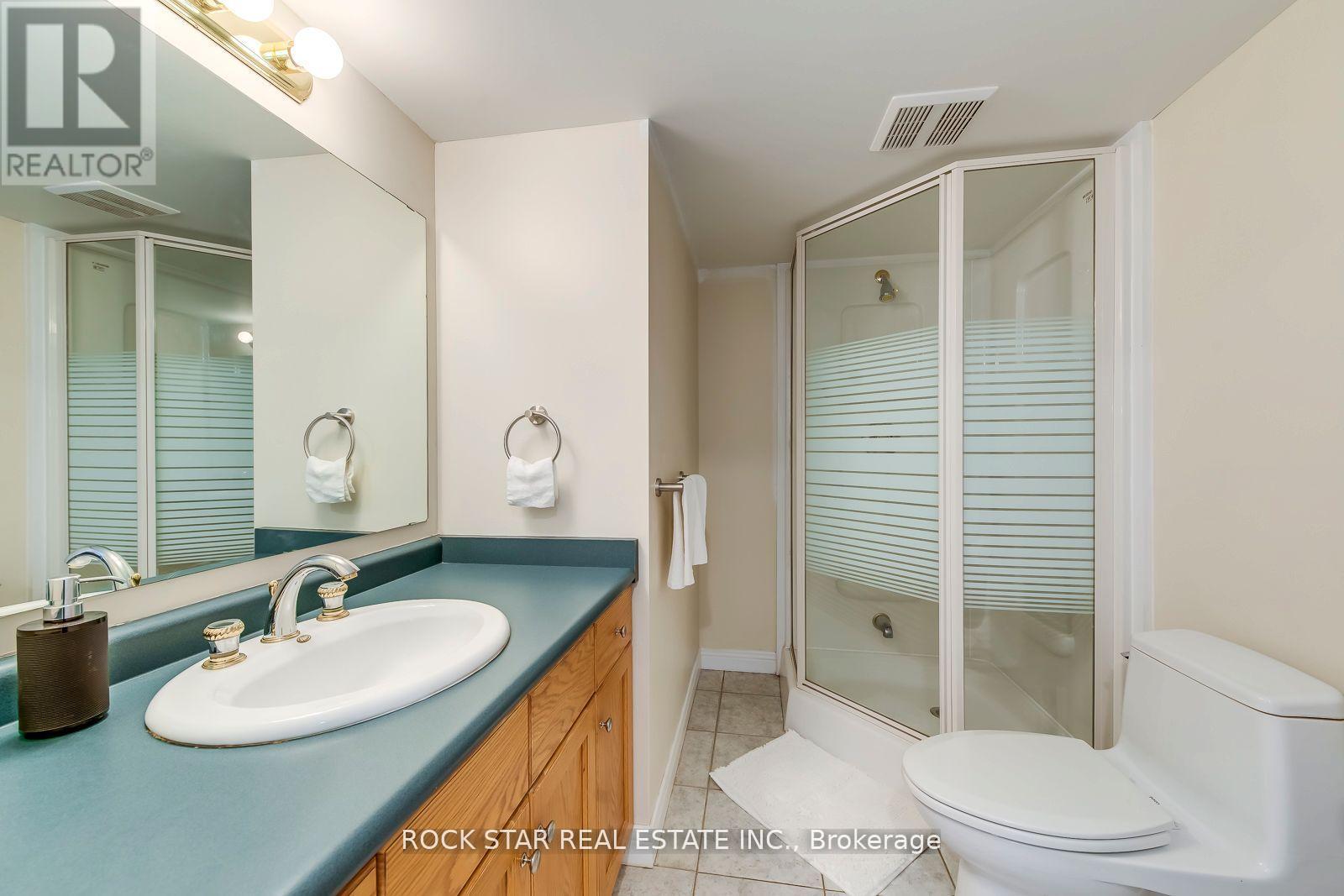 14 Cairnmore Court, Brampton, Ontario  L6Z 1T6 - Photo 34 - W12504934