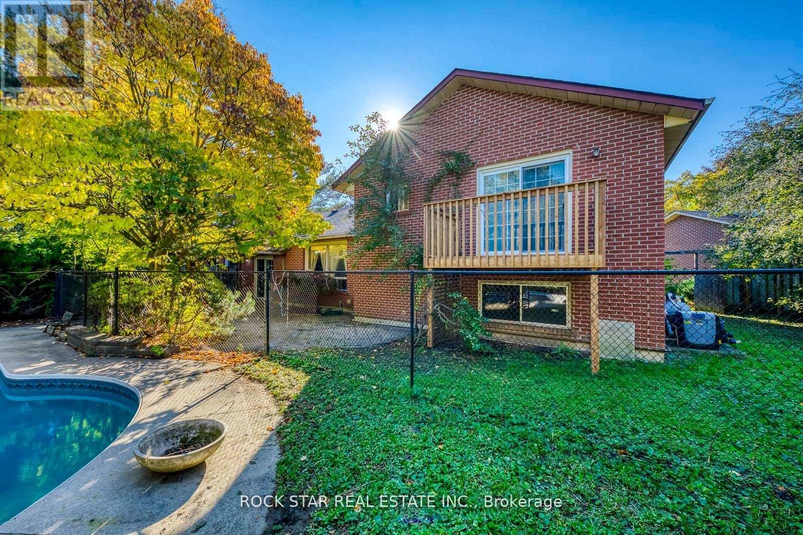 14 Cairnmore Court, Brampton, Ontario  L6Z 1T6 - Photo 36 - W12504934