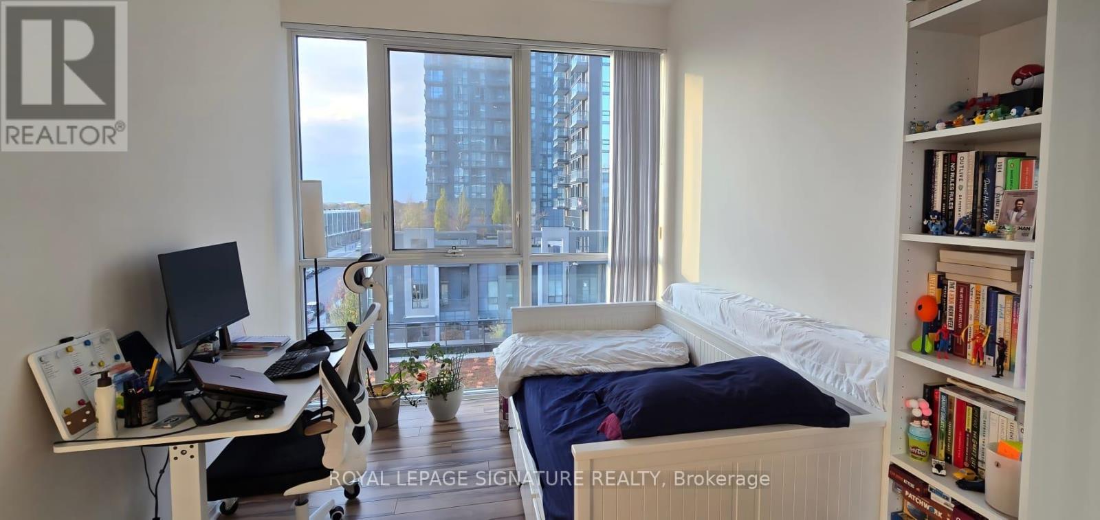 403 - 75 Eglinton Avenue W, Mississauga, Ontario  L5R 0E5 - Photo 10 - W12504938