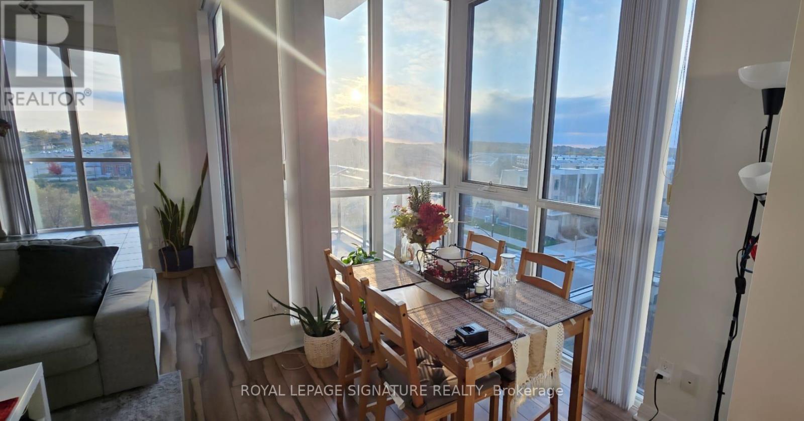 403 - 75 Eglinton Avenue W, Mississauga, Ontario  L5R 0E5 - Photo 3 - W12504938