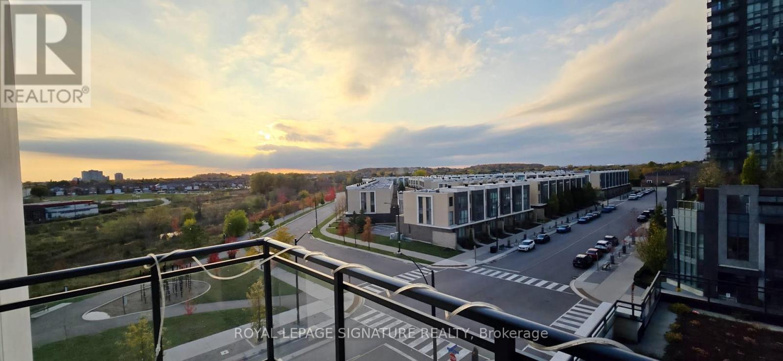 403 - 75 Eglinton Avenue W, Mississauga, Ontario  L5R 0E5 - Photo 6 - W12504938