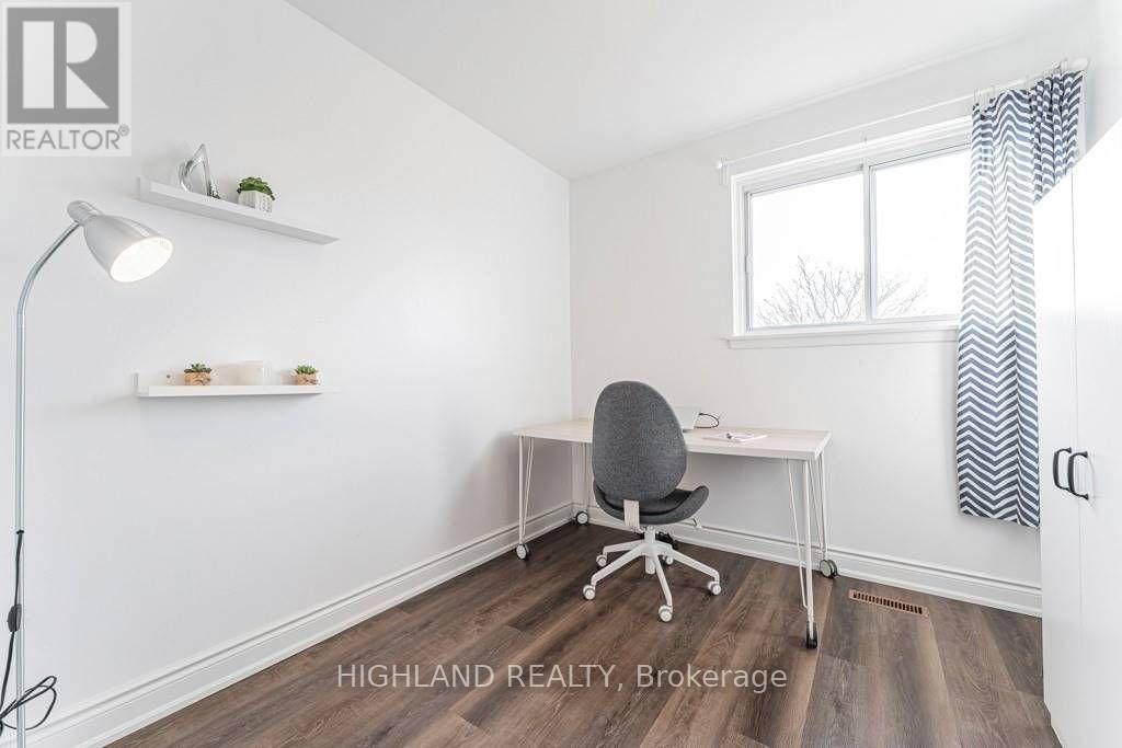 #upper - 626 Abana Road, Mississauga, Ontario  L5A 1H4 - Photo 17 - W12504948