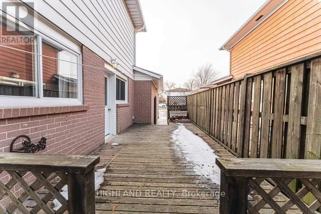 #upper - 626 Abana Road, Mississauga, Ontario  L5A 1H4 - Photo 18 - W12504948