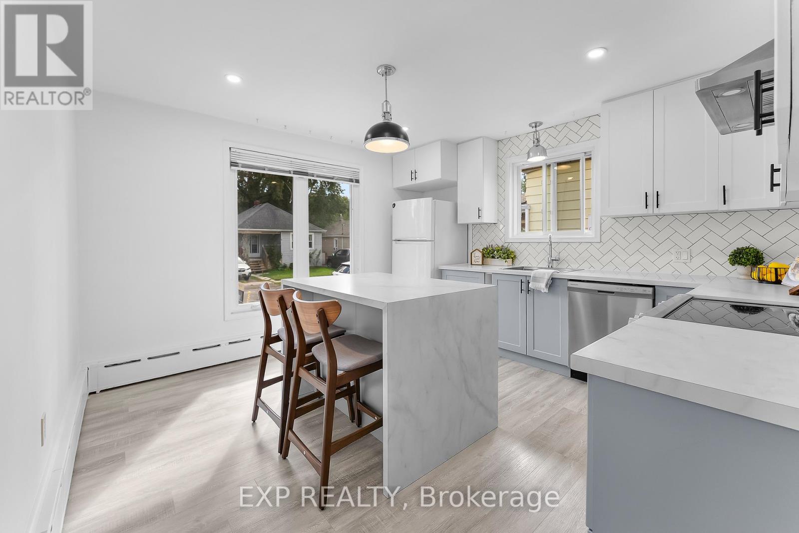 19 Moote Street, St. Catharines, Ontario  L2N 1B3 - Photo 6 - X12505030