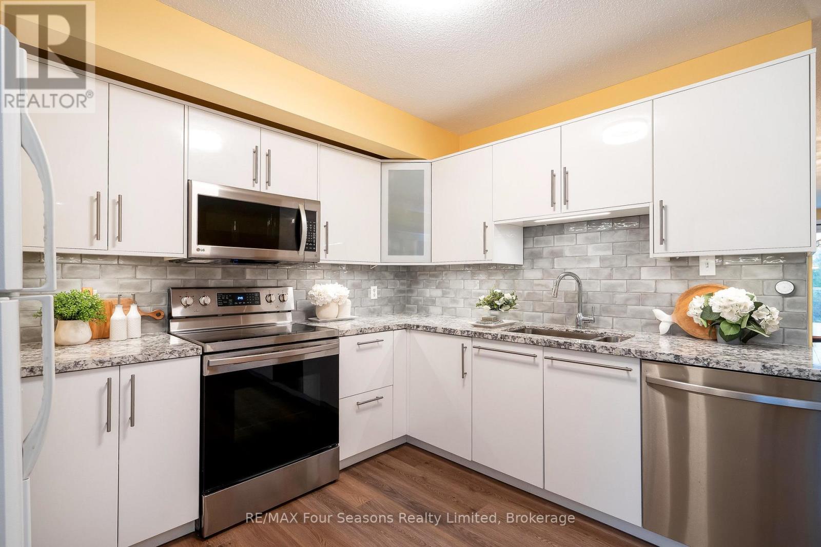 17 - 44 Trott Boulevard, Collingwood, Ontario  L9Y 5B7 - Photo 8 - S12505154