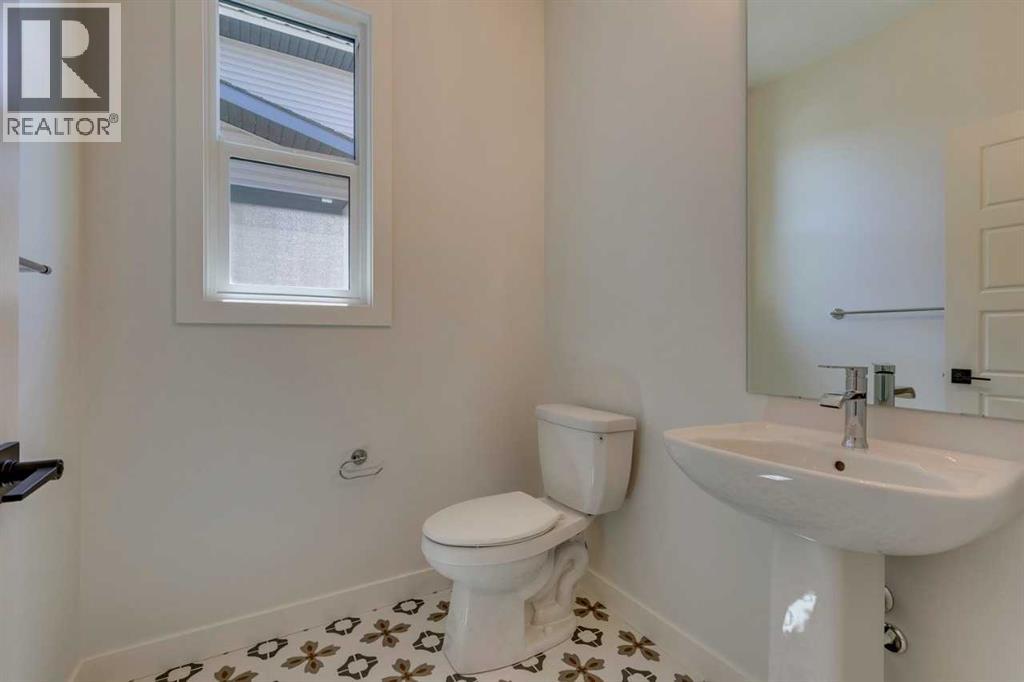 56 Dawson Wharf Mount, Chestermere, Alberta  T1X 2X5 - Photo 3 - A2264717