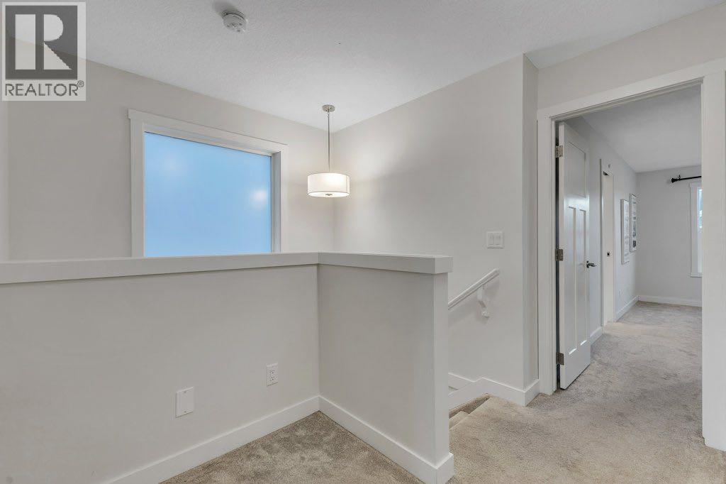 425 South Point Glen Sw, Airdrie, Alberta  T4B 4L1 - Photo 17 - A2259938