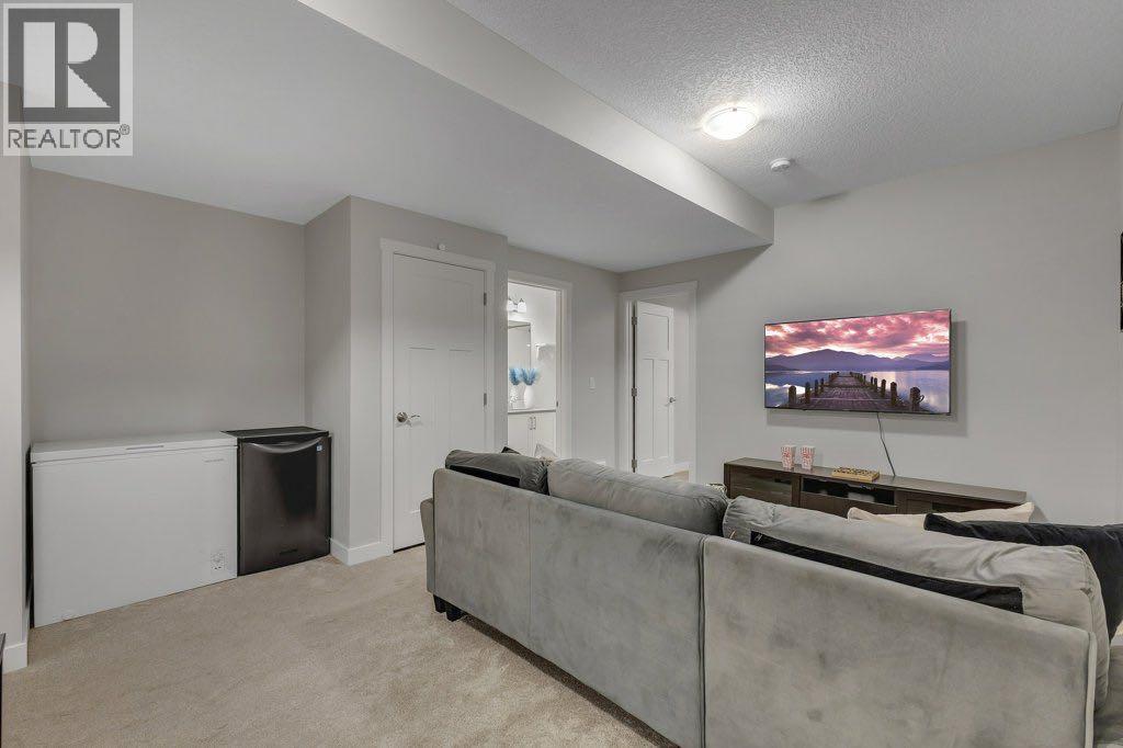 425 South Point Glen Sw, Airdrie, Alberta  T4B 4L1 - Photo 31 - A2259938