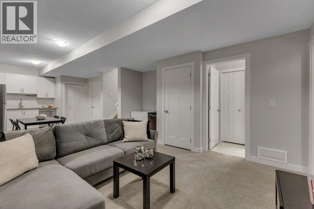 425 South Point Glen Sw, Airdrie, Alberta  T4B 4L1 - Photo 33 - A2259938