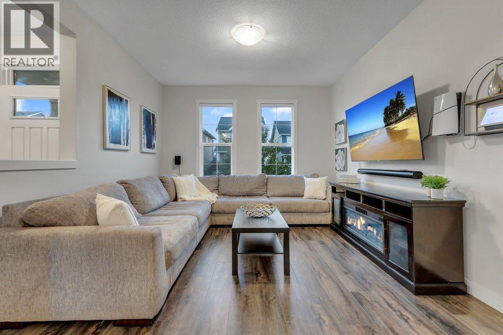 425 South Point Glen Sw, Airdrie, Alberta  T4B 4L1 - Photo 8 - A2259938