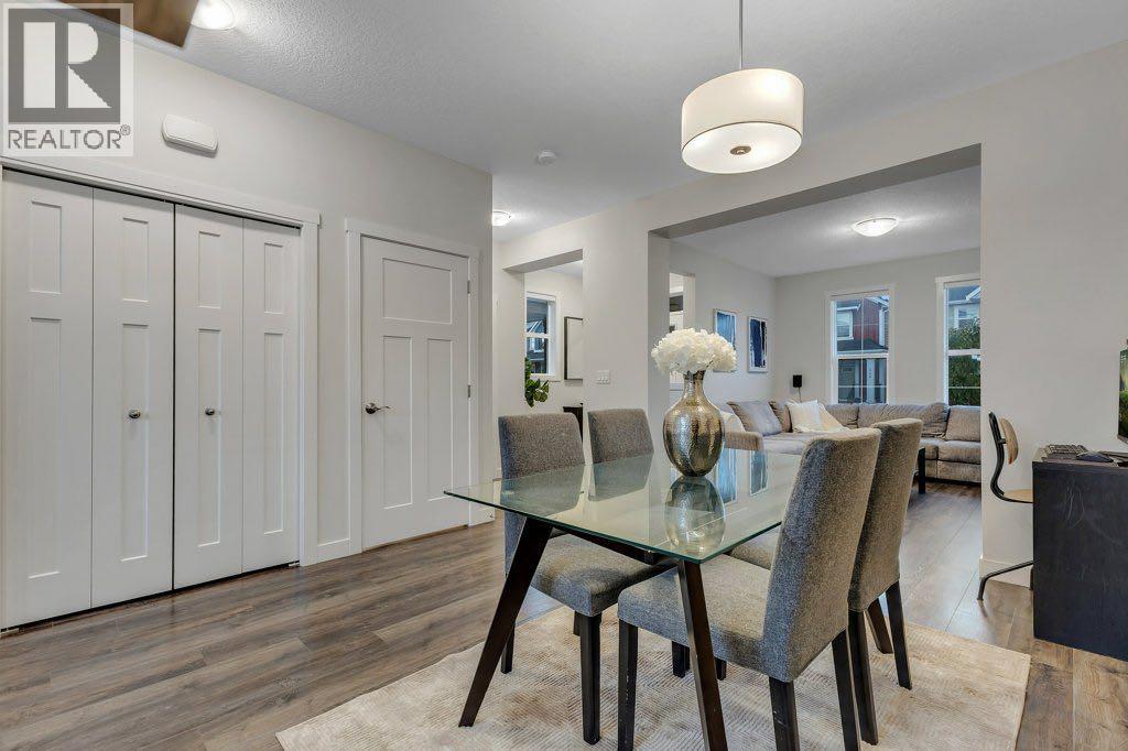 425 South Point Glen Sw, Airdrie, Alberta  T4B 4L1 - Photo 9 - A2259938