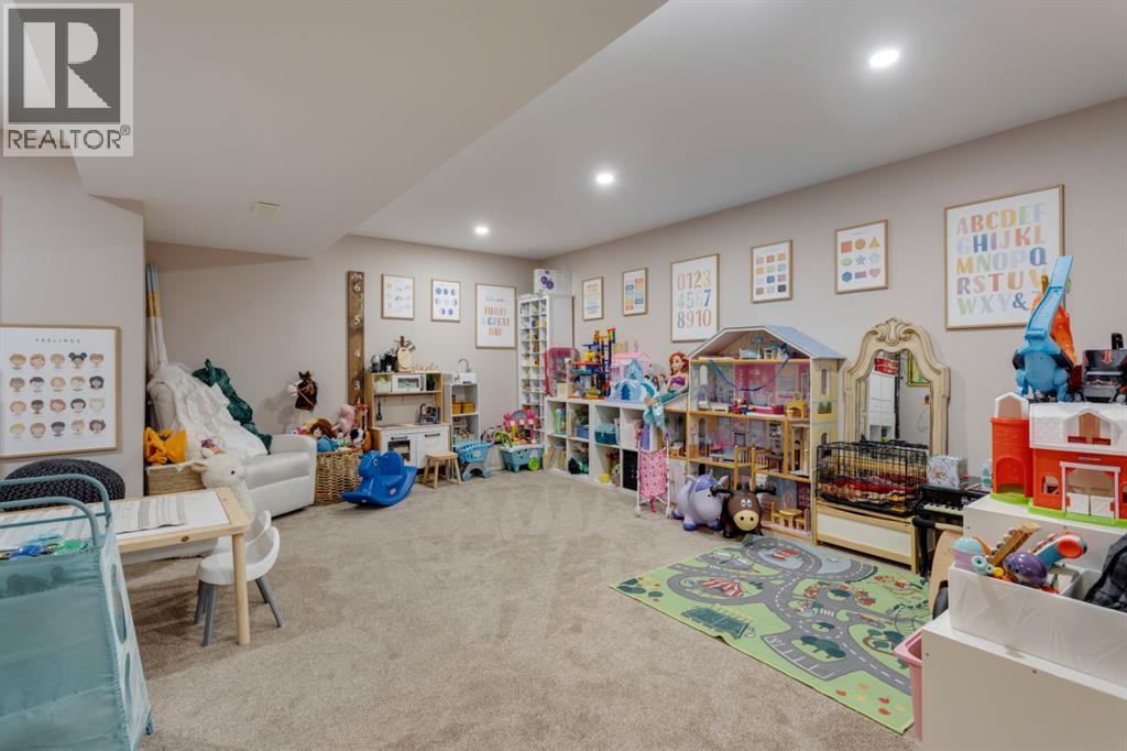 12 Red Embers Common Ne, Calgary, Alberta  T3N 1L1 - Photo 32 - A2261313