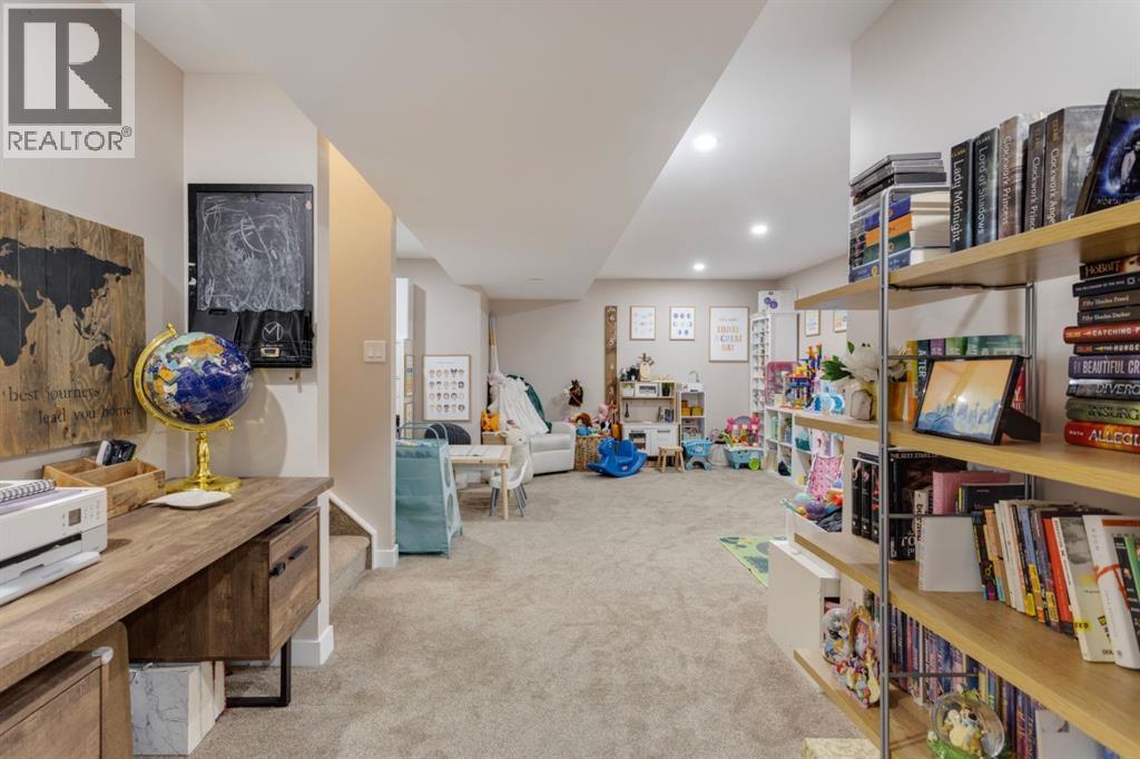 12 Red Embers Common Ne, Calgary, Alberta  T3N 1L1 - Photo 35 - A2261313