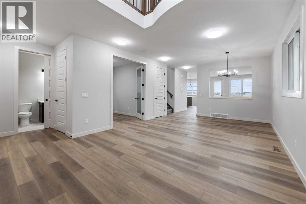 284 Savanna Drive Ne, Calgary, Alberta  T3J 5T3 - Photo 5 - A2267443