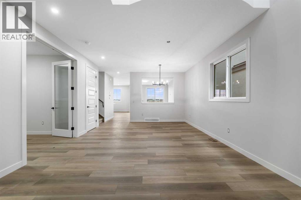 292 Savanna Drive Ne, Calgary, Alberta  T3J 5T3 - Photo 4 - A2267659