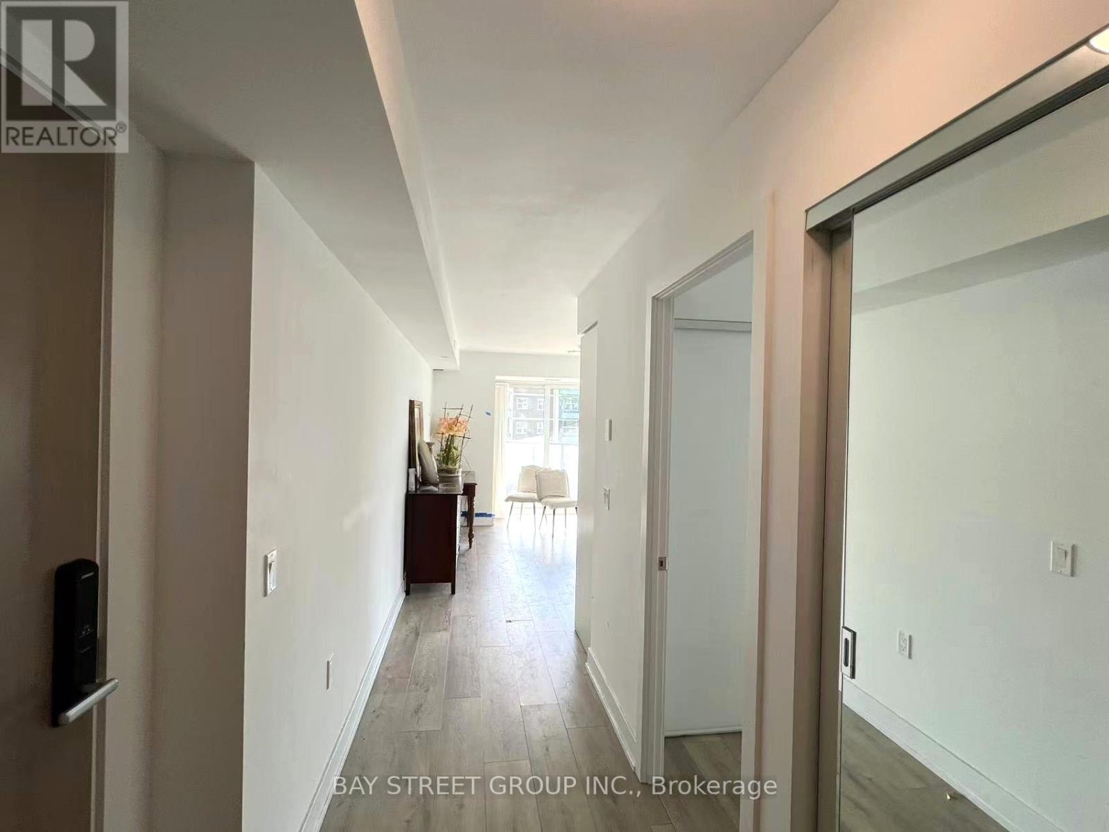 822 - 585 Bloor Street, Toronto, Ontario  M4W 0B3 - Photo 5 - C12462542