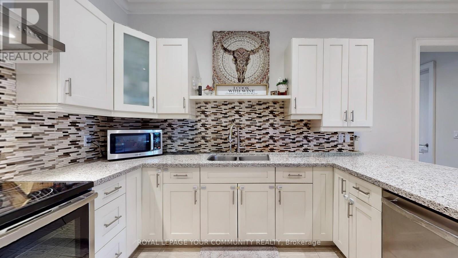 42 Somerville Street, Whitchurch-Stouffville, Ontario  L4A 1G6 - Photo 17 - N12437375