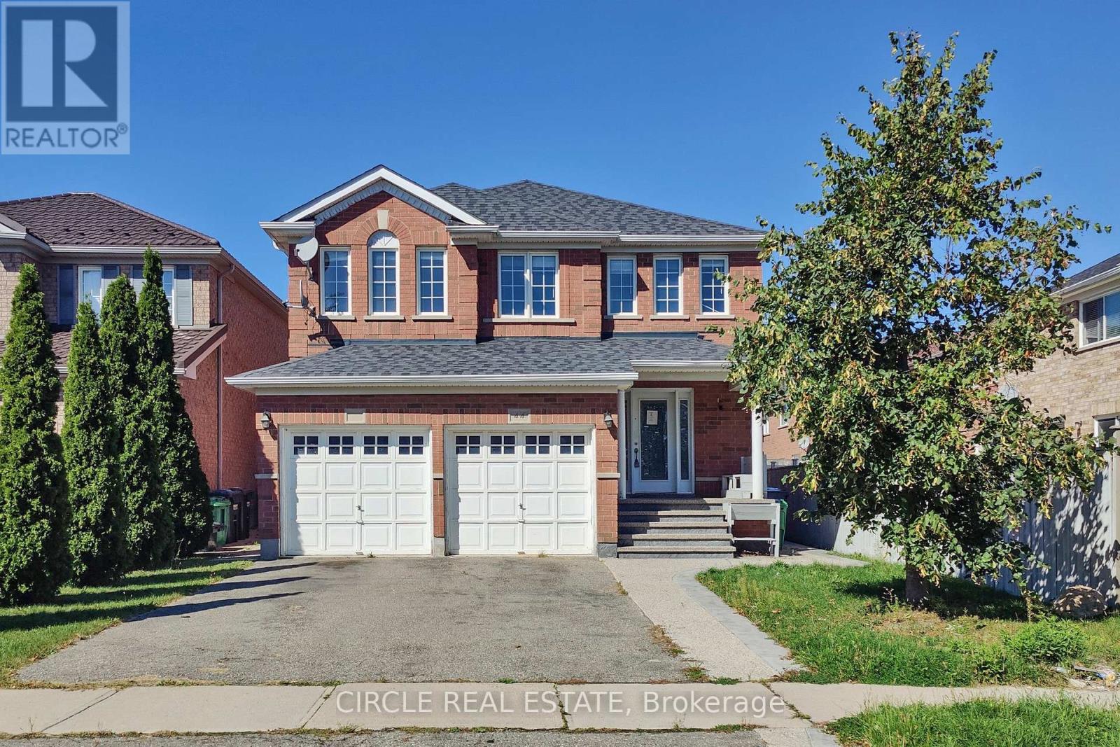 44 Conklin Drive, Brampton, Ontario  L7A 3P5 - Photo 3 - W12432639