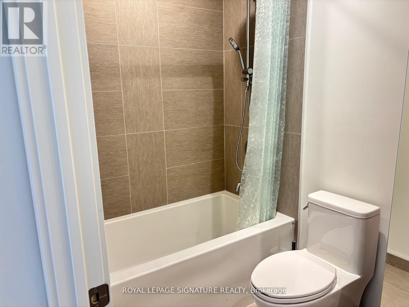 721 - 28 Ann Street, Mississauga, Ontario  L5G 0E1 - Photo 8 - W12504430