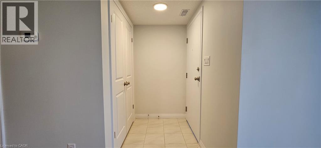 410 Northfield Drive W Unit# C13, Waterloo, Ontario  N2V 0J3 - Photo 2 - 40785375