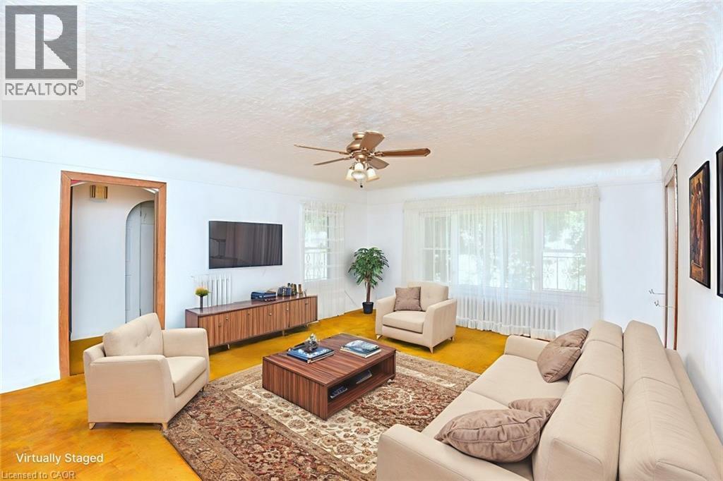 6692 Barker Street, Niagara Falls, Ontario  L2G 1Z2 - Photo 5 - 40756528