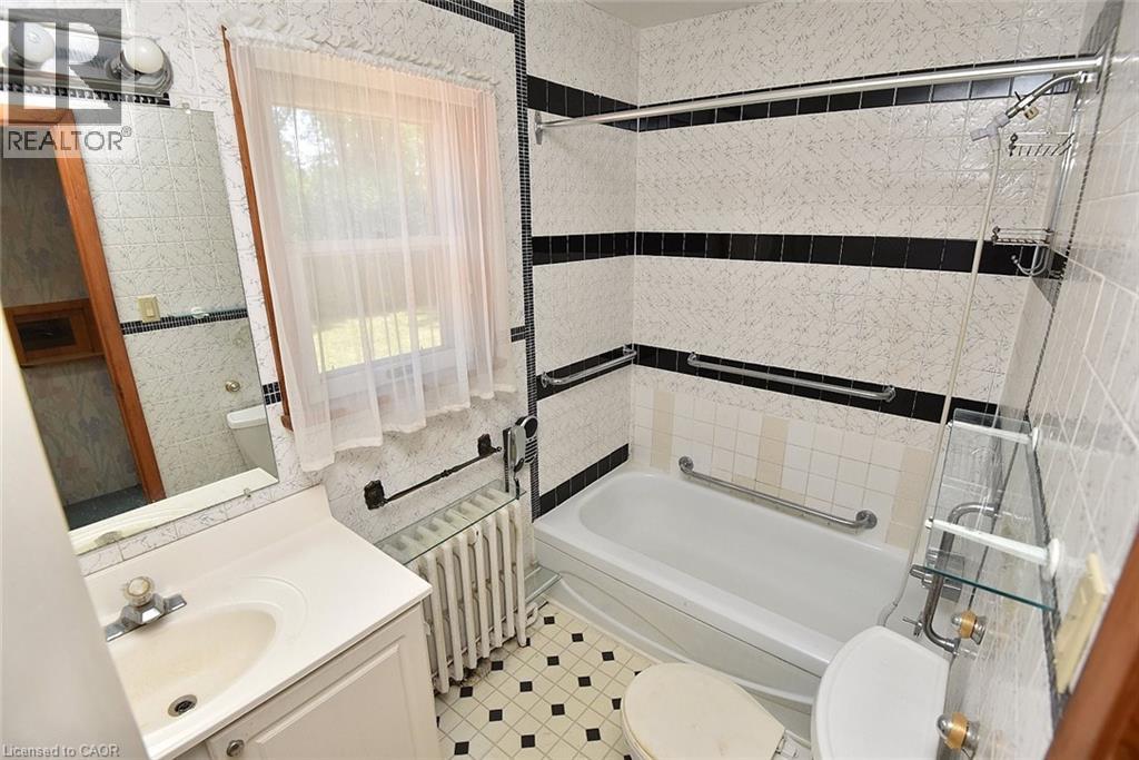 6692 Barker Street, Niagara Falls, Ontario  L2G 1Z2 - Photo 20 - 40756528