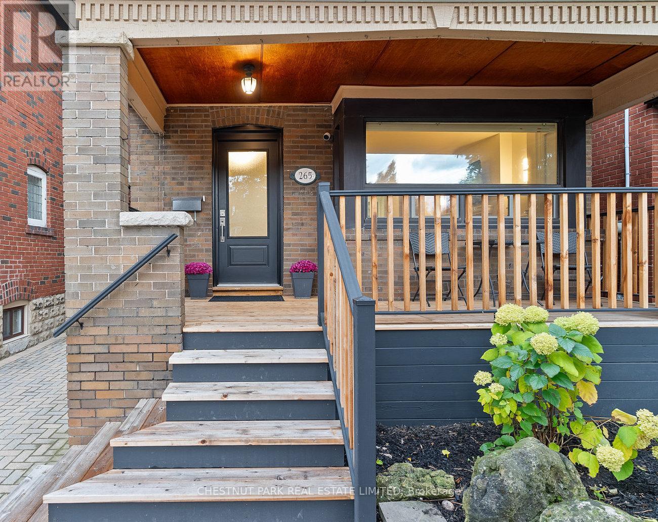 265 Winona Drive, Toronto, Ontario  M6C 3S8 - Photo 2 - C12504982