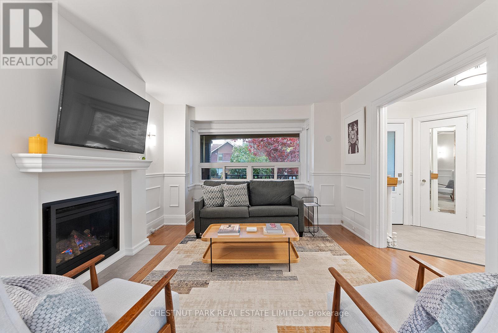 265 Winona Drive, Toronto, Ontario  M6C 3S8 - Photo 6 - C12504982