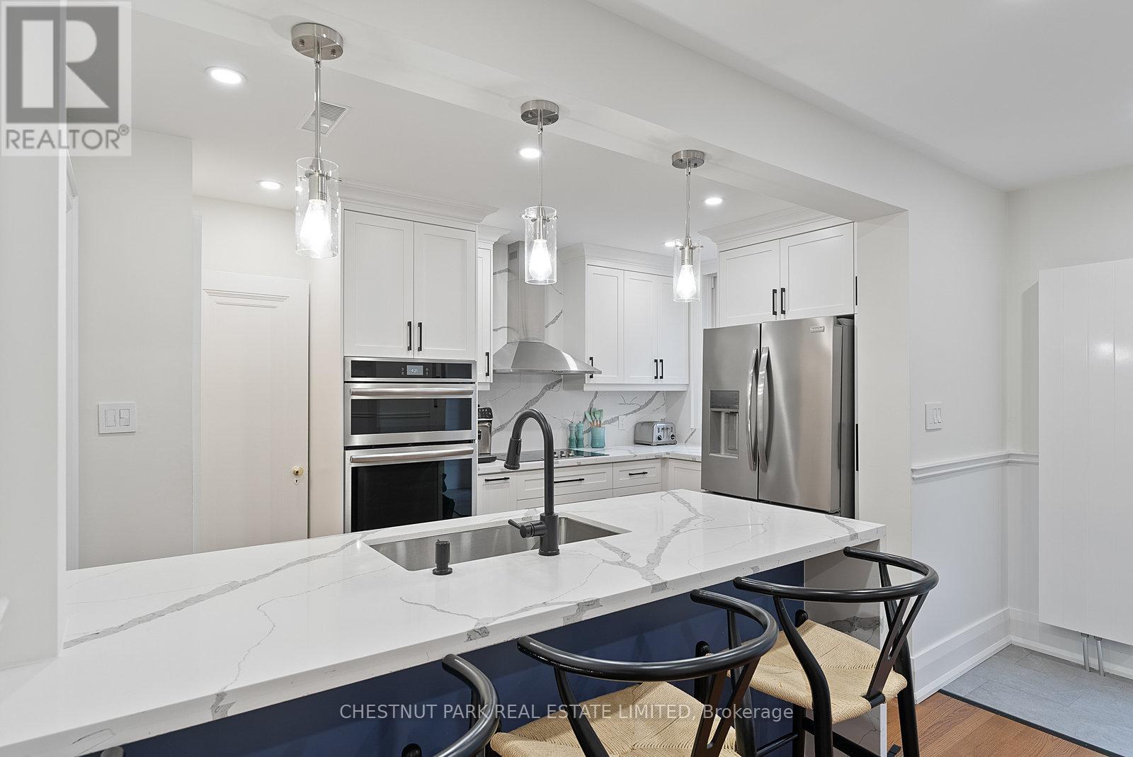 265 Winona Drive, Toronto, Ontario  M6C 3S8 - Photo 9 - C12504982