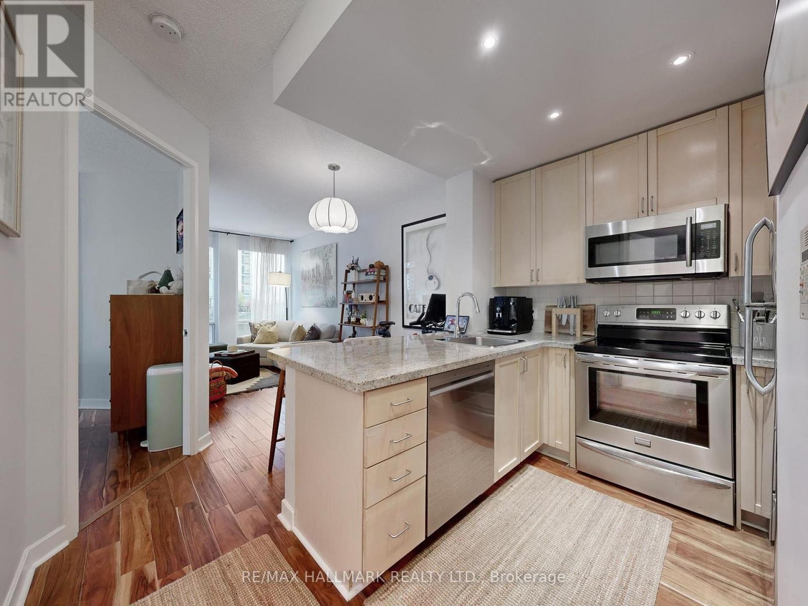 1403 - 85 Bloor Street E, Toronto, Ontario  M4W 3Y1 - Photo 10 - C12505012