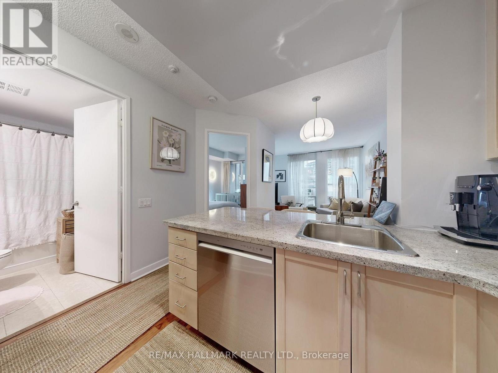 1403 - 85 Bloor Street E, Toronto, Ontario  M4W 3Y1 - Photo 12 - C12505012