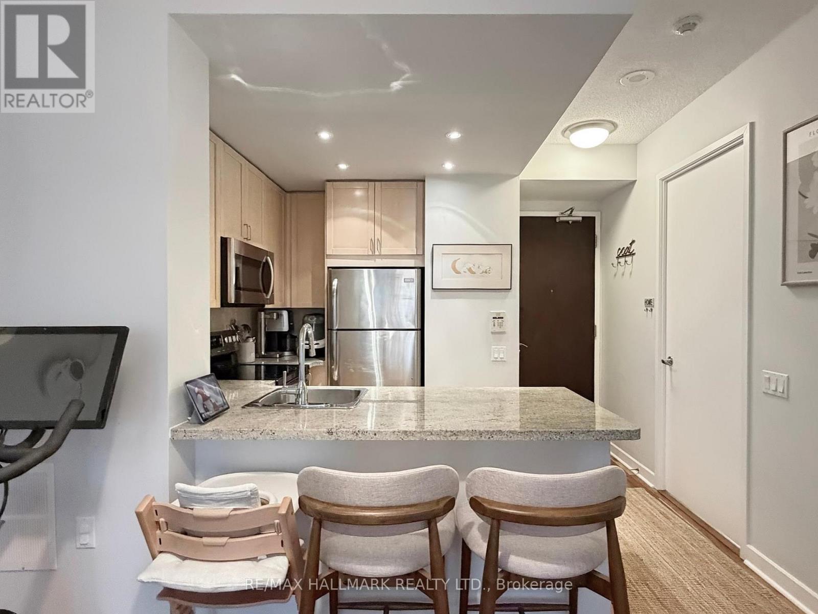 1403 - 85 Bloor Street E, Toronto, Ontario  M4W 3Y1 - Photo 8 - C12505012