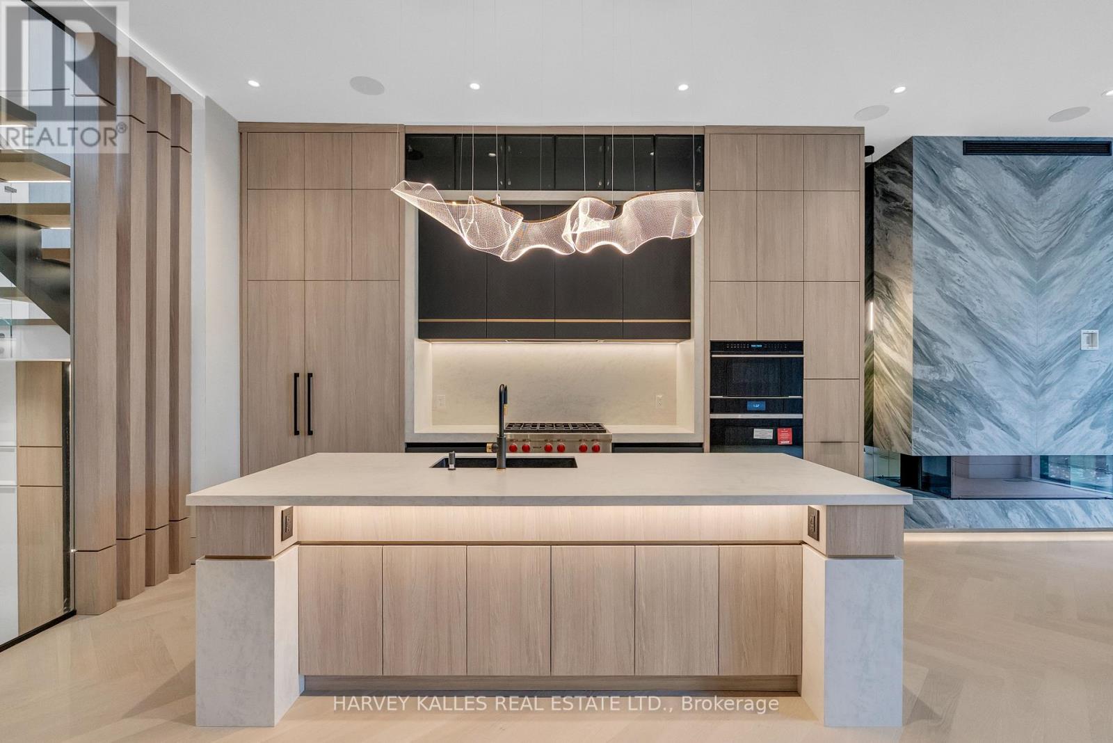 19 Ridley Boulevard, Toronto, Ontario  M5M 3L1 - Photo 16 - C12505046