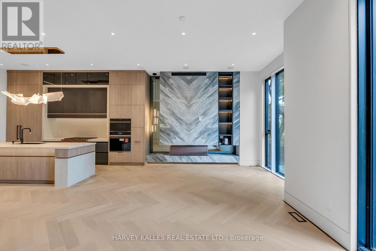 19 Ridley Boulevard, Toronto, Ontario  M5M 3L1 - Photo 18 - C12505046